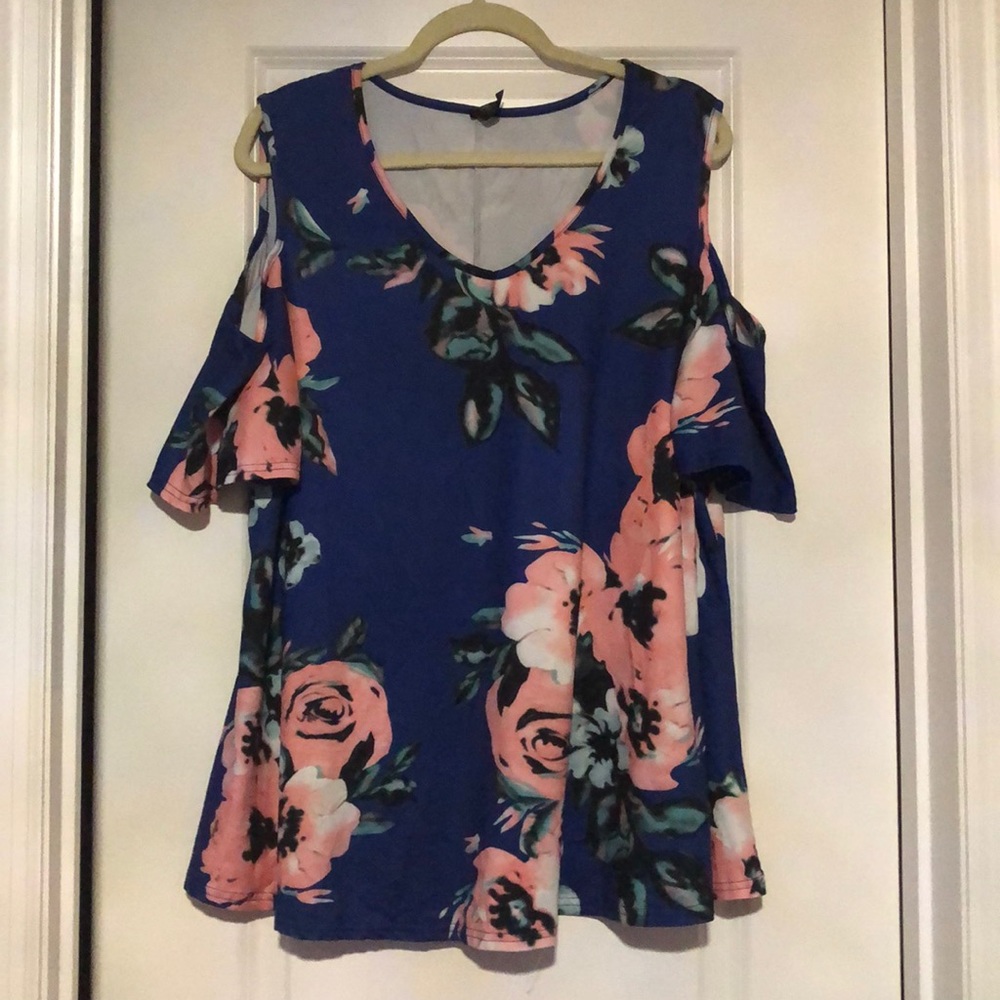 Cold shoulder top